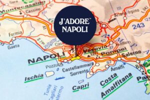 Tifosi in Piazza San Pasquale per il J'Adore Napoli 1926 Fan Meet-up