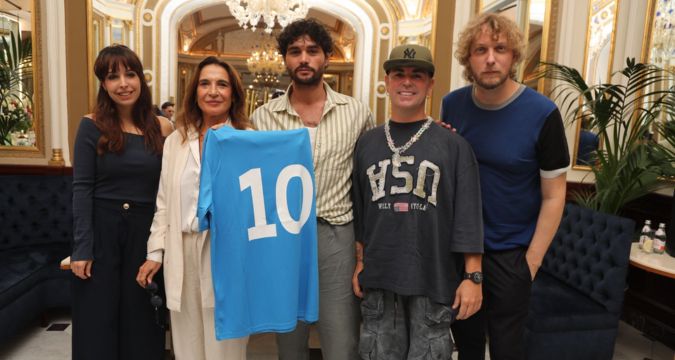 Numero 10, spettacolo teatrale dedicato a Maradona in scena al Teatro Palapartenope di Napoli